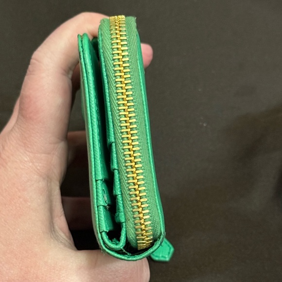 PRADA COMPACT WALLET - Picture 4 of 12